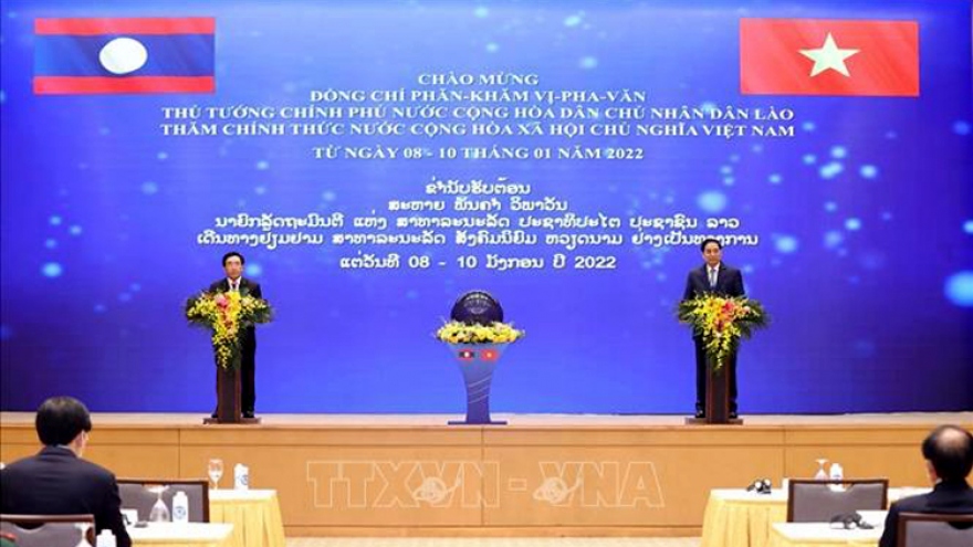Vietnam donates 1 million COVID-19 vaccine doses to Laos